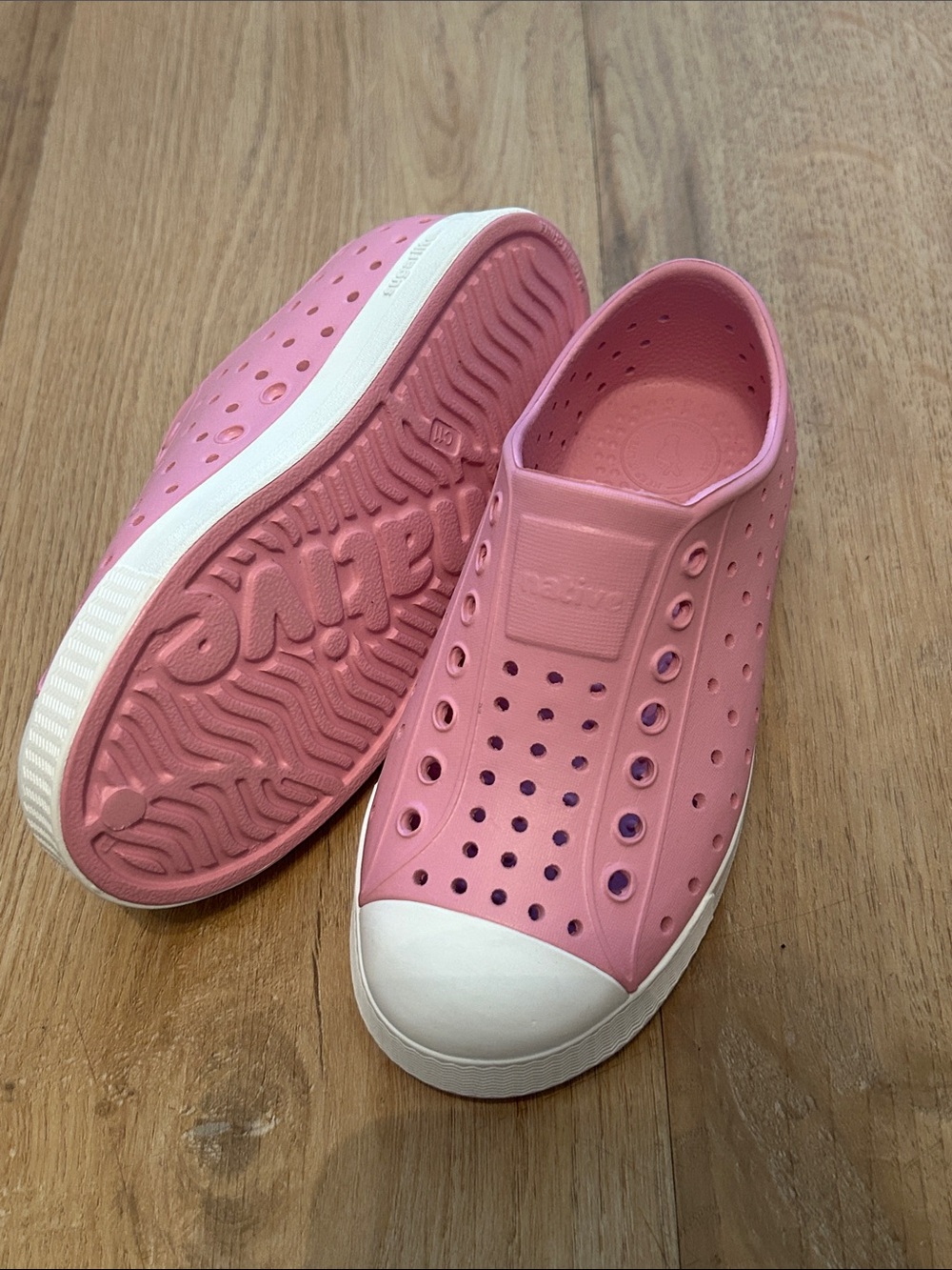 Native Kids Pink Water-Resistant Casual Shoes